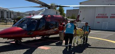 Kalp krizi ge�iren hastan�n imdad�na ambulans helikopter yeti�ti
