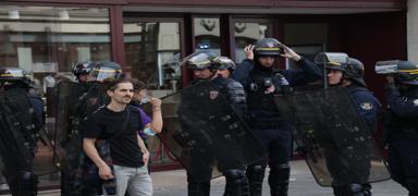 Macron kar��tlar� 18 Eyl�l'de soka�a ��kacak