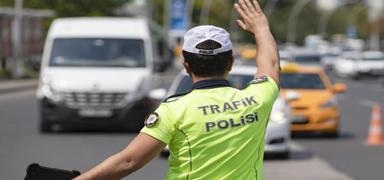 Motorlu ara�lar ve r�morklar� i�in yeni karar! AB'ye uyum kapsam�nda yeniden d�zenlendi