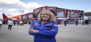 Eski NASA y�neticisinden TEKNOFEST'e �vg�: