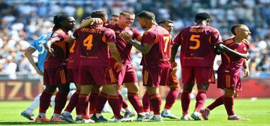 Roma derbide Lazio'yu tek golle ge�ti