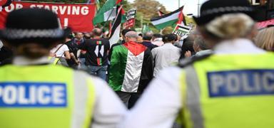 '�srail'e ko�ulsuz destek'ten Filistin'i tan�maya... �ngiltere'yi de�i�ime g�t�ren s�re�