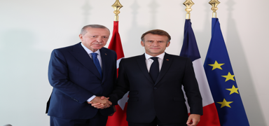 Ba�kan Erdo�an, Macron ile g�r��t�