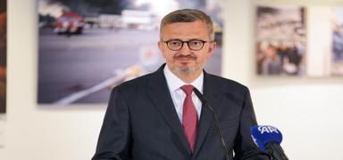 letiim Bakan Duran 38. Erkekler Cumhurbakanl Kupas'n kazanan Fenerbahe'yi kutlad