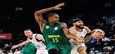 Anadolu Efes lige galibiyetle ba�lad�