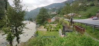 Can g�venli�i a��s�ndan risk ta��yor: Dereye yak�n bungalovlar� kald�rma karar�