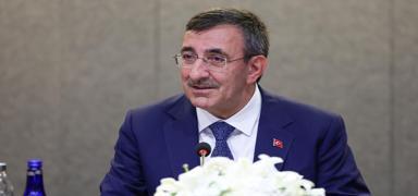 Cumhurba�kan� Yard�mc�s� Y�lmaz'dan 'K�resel Lider Erdo�an' payla��m�