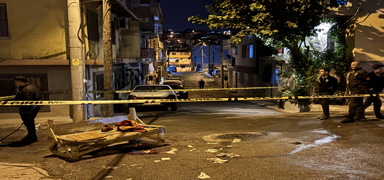 zmir'de bakl kavgada 1 kii ld, 2 kii yaraland