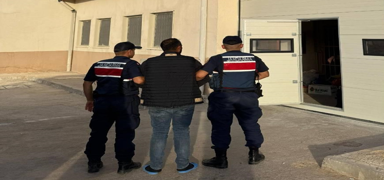 K�r�ehir'de aile deh�eti! Annesini ve babas�n� �ld�rd�, 2 akrabas�n� da yaralad�