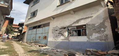 Simav be�ik gibi sallan�yor