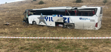 T�rla kafa kafaya �arp��t�! Otob�s yolculu�u kabusa d�nd�