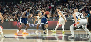 Bah�e�ehir Koleji deplasmanda kazand�