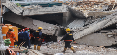 Endonezya'da okul facias: 38 kii enkaz altnda