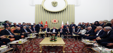 Ba�kan Erdo�an parti lideriyle bulu�tu