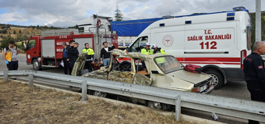 Isparta'da 3 ara�l� feci kaza: �l� ve yaral�lar var