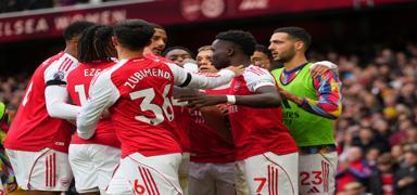 Arsenal evinde 2 golle g�ld�