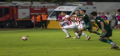 Esenler Erokspor, Bolu'dan 3 puanla d�n�yor