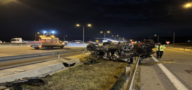 Kuzey Marmara Otoyolu'nda iki otomobil �arp��t�: �l� ve yaral�lar var