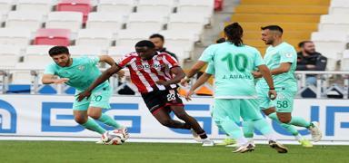 Sivasspor-Serik Spor ma��ndan gol sesi ��kmad�