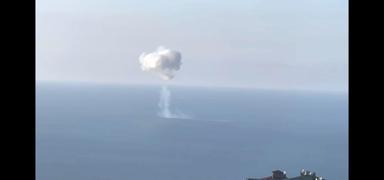 Denizin ortas�nda bulunmu�tu: SAS ekipleri imha etti