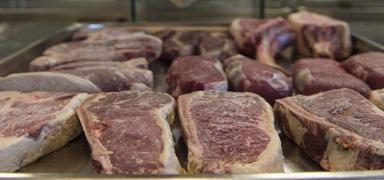 Bozuk et skandal�! 3 i� yerinde 17 ton ele ge�irildi