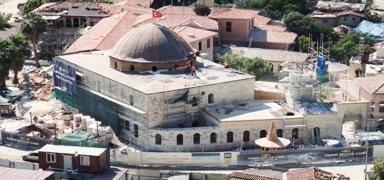 Depremde yerle bir olmutu! Anadolu'nun ilk camisi ibadete alacak