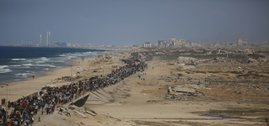 Re�id Caddesi yeniden hayat buldu: Gazze'de eve d�n��ler s�r�yor