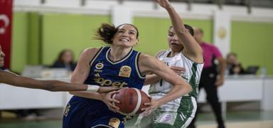 Fenerbah�e Opet, deplasmanda farkl� kazand�