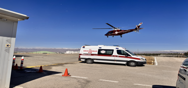 Kalp krizi ge�iren hastan�n imdad�na ambulans helikopter yeti�ti