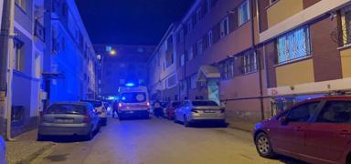 Gelen k�t� koku sonras� ac� olay ortaya ��kt�: Ya�l� adam evinde �l� bulundu