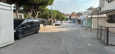 Sokak ortasnda vahet! Gen kadn kanlar iinde yere yld