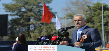 241 milyar liralk dev yatrm! Bakan Uralolu duyurdu: 11 projemiz var