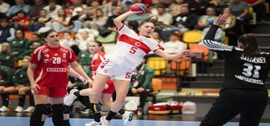 A Milli Kad�n Hentbol Tak�m�'n�n konu�u Danimarka