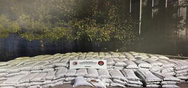 Ankara'da dev ka�ak��l�k operasyonu: �ki t�rdan ��kanlar hayrete d���rd�