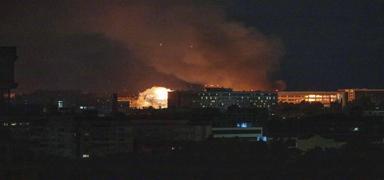 Patlay�c� �retilen fabrikada patlama: 3 �l� var