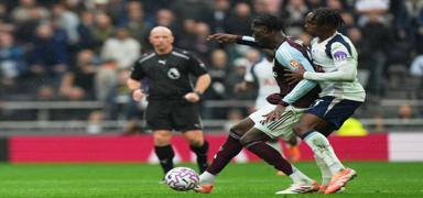 Aston Villa, Tottenham'� deplasmanda devirdi