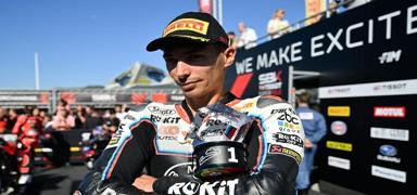 D�nya Superbike'ta 3. kez �ampiyon