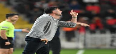 Burak Y�lmaz: Bizim ayaklar�m�z yere bas�yor