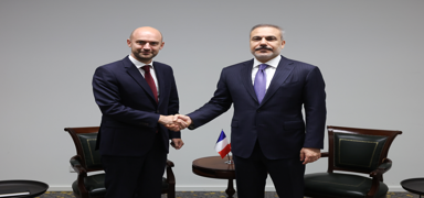 Bakan Fidan, Frans�z mevkida�� Barrot ile g�r��t�