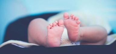 Cami avlusunda bebek bulundu