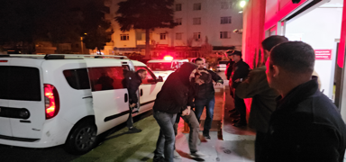 Babas�n� �ld�r�p ka�t�