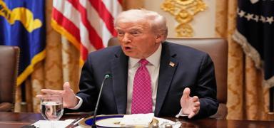 Trump'tan �in ile ticaret mesaj�