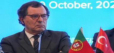 'T�rkiye bizim i�in de�erli' dedi �lkesine davet etti: Kap�m�z sonuna kadar a��k