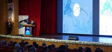 22 �lkenin bildiri sunaca�� Rize Ekonomi Zirvesi ba�lad�