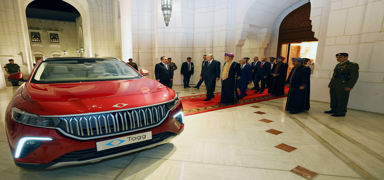 Cumhurba�kan� Erdo�an, Umman Sultan� Heysem bin Tar�k'a Togg hediye etti