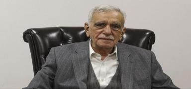 Ahmet T�rk, g�revlendirme yap�lmas�na gerek�e olan davadan beraat etti