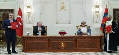 Ba�kan Erdo�an K�rfez turunun son dura��nda! Anla�malar imzaland�