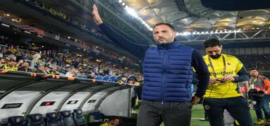 Domenico Tedesco: Gece g�nd�z �al��t�k