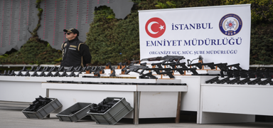 �stanbul'da 'su� makinelerine' darbe