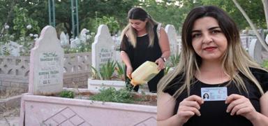 Cami avlusuna b�rak�lm��t�, 34 y�l sonra kendi mezar�n� buldu